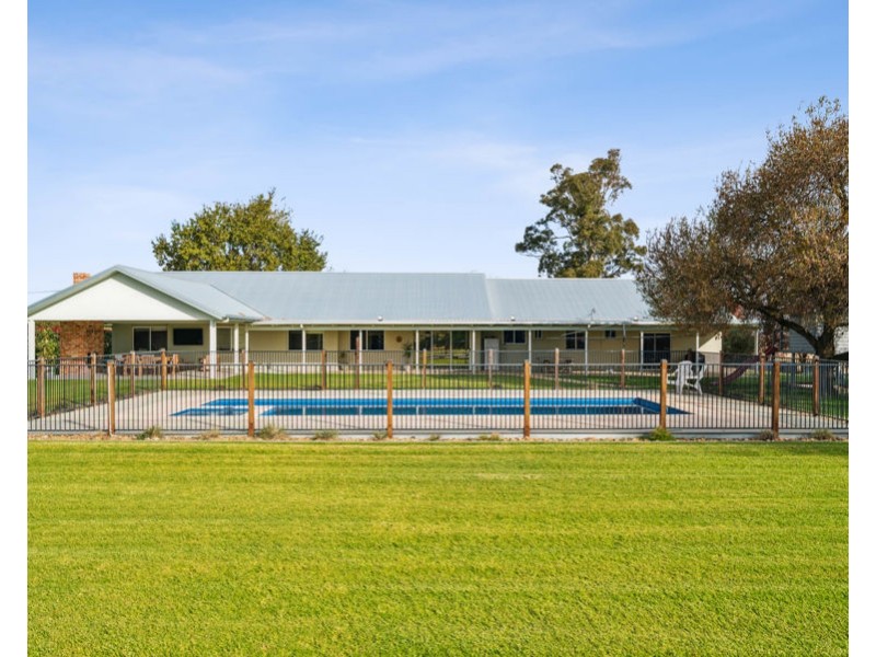 18 DUNNS ROAD, Eunanoreenya NSW 2650