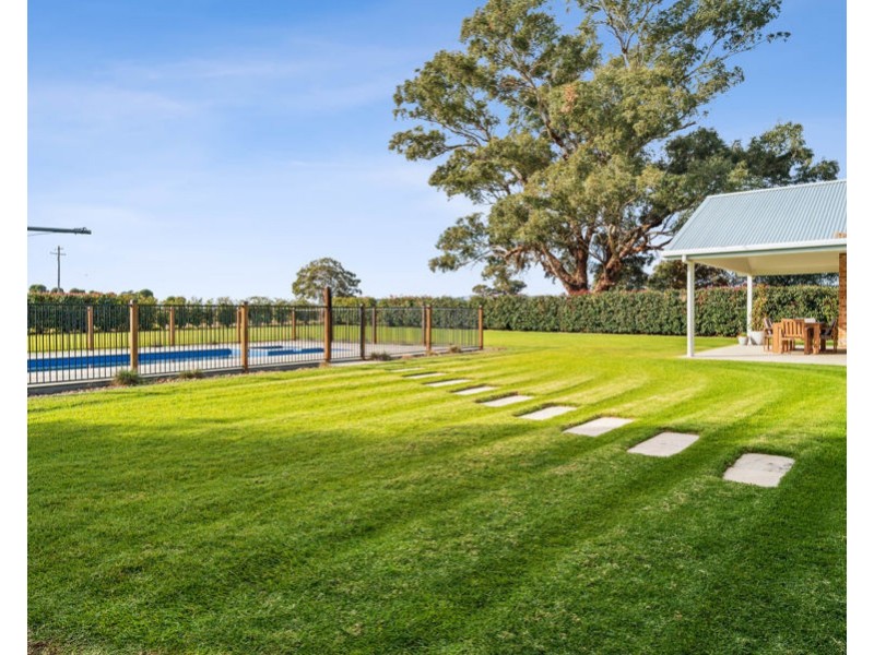 18 DUNNS ROAD, Eunanoreenya NSW 2650