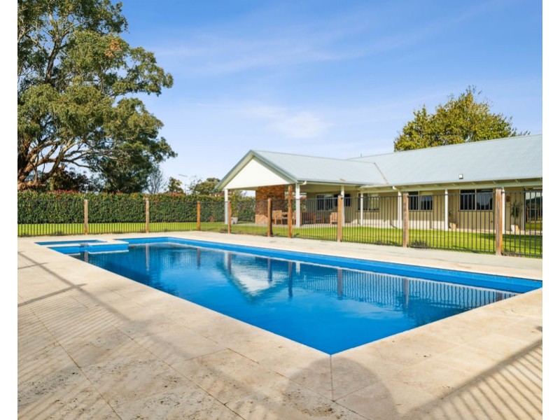 18 DUNNS ROAD, Eunanoreenya NSW 2650