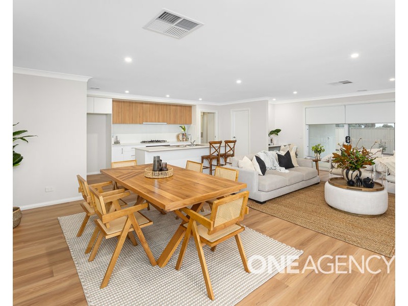 30 BARTON AVENUE, Lloyd NSW 2650