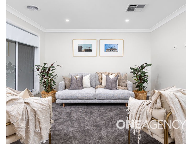 30 BARTON AVENUE, Lloyd NSW 2650