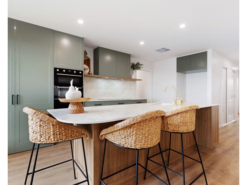 31 PRESTON CRESCENT, Lloyd NSW 2650