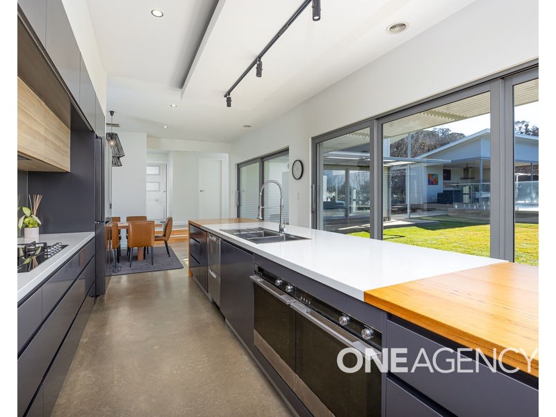 9 SPENCER PLACE, Tatton NSW 2650