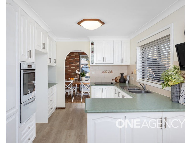 21 FRASER STREET, Mount Austin NSW 2650