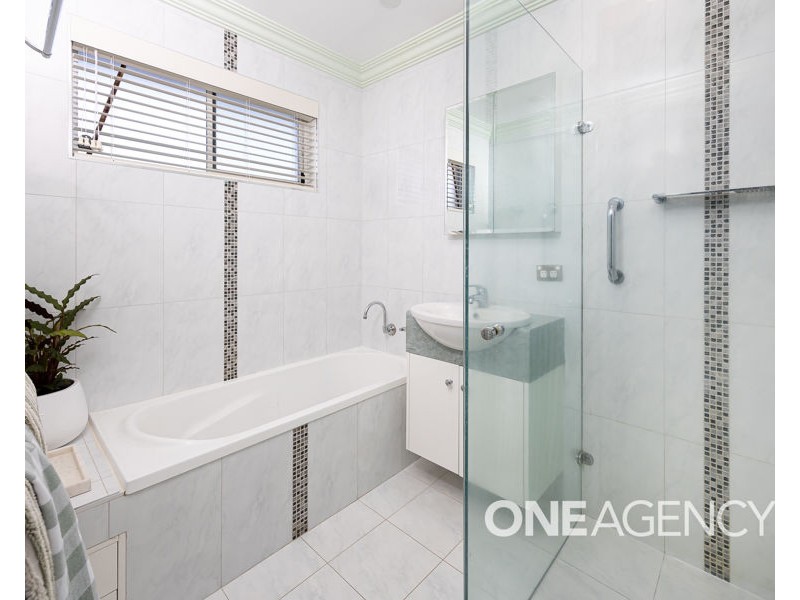 21 FRASER STREET, Mount Austin NSW 2650