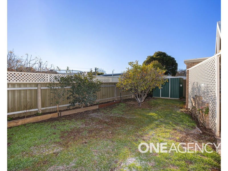 21 FRASER STREET, Mount Austin NSW 2650