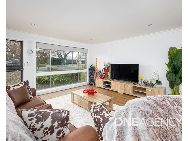 4/22 INGLIS STREET, Lake Albert NSW 2650