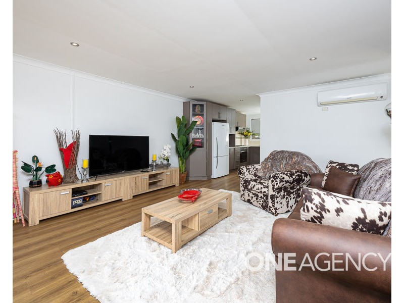 4/22 INGLIS STREET, Lake Albert NSW 2650