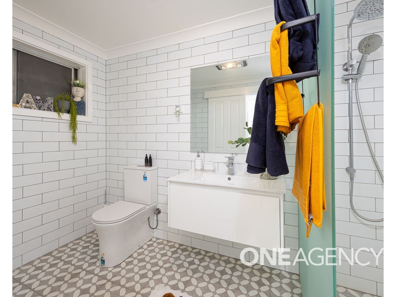 4/22 INGLIS STREET, Lake Albert NSW 2650