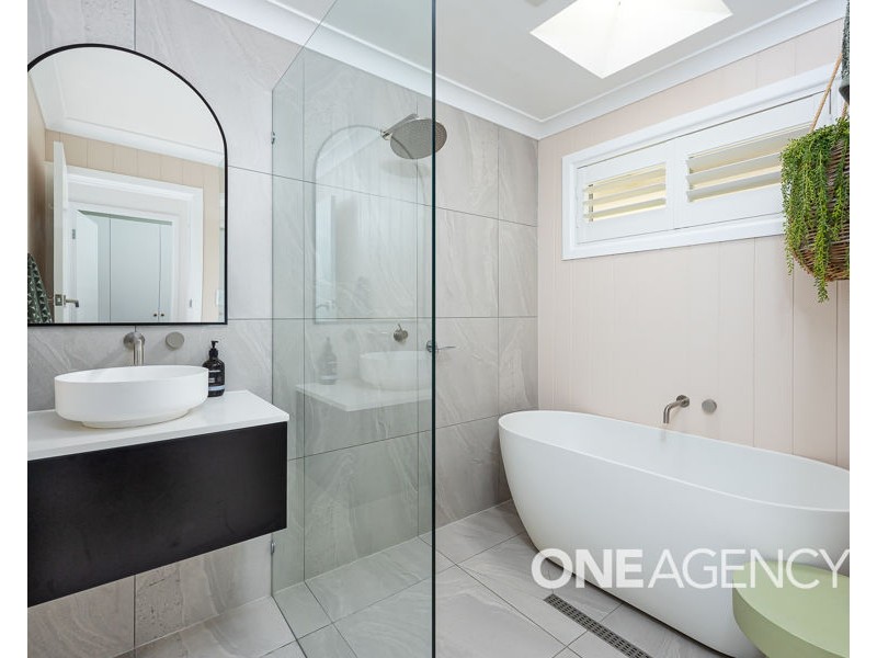 31 GENEVA CRESCENT, Lake Albert NSW 2650