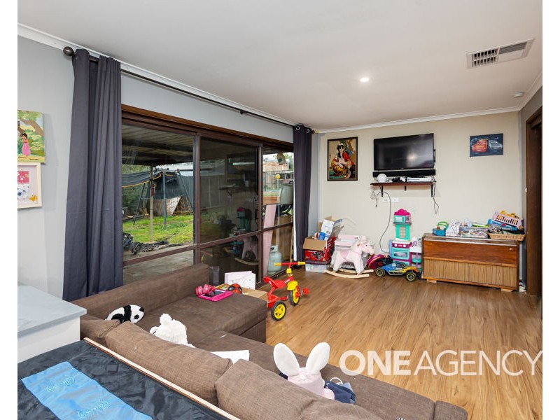 1 MALAYA DRIVE, Tolland NSW 2650