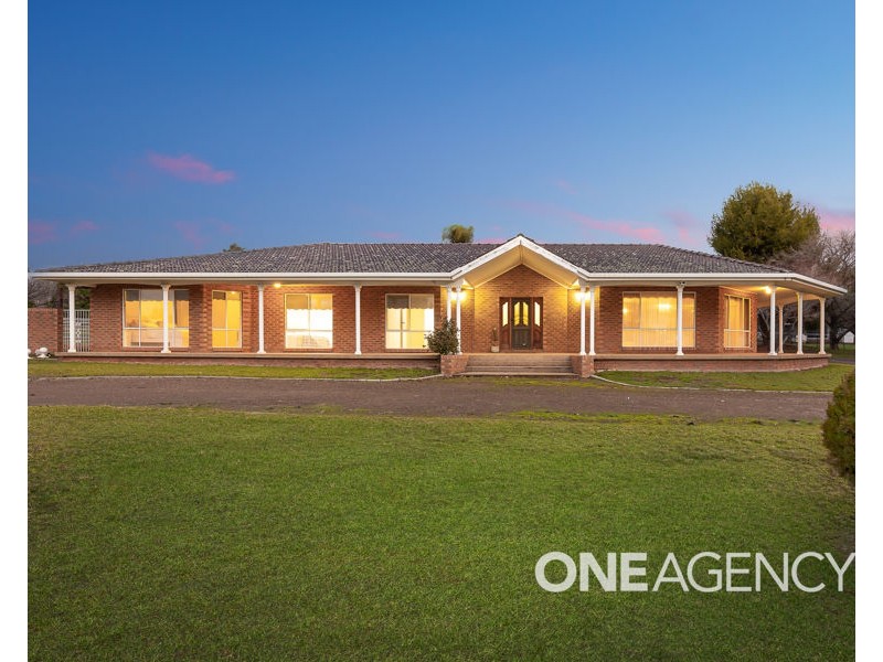 62 GREGADOO ROAD, Lake Albert NSW 2650