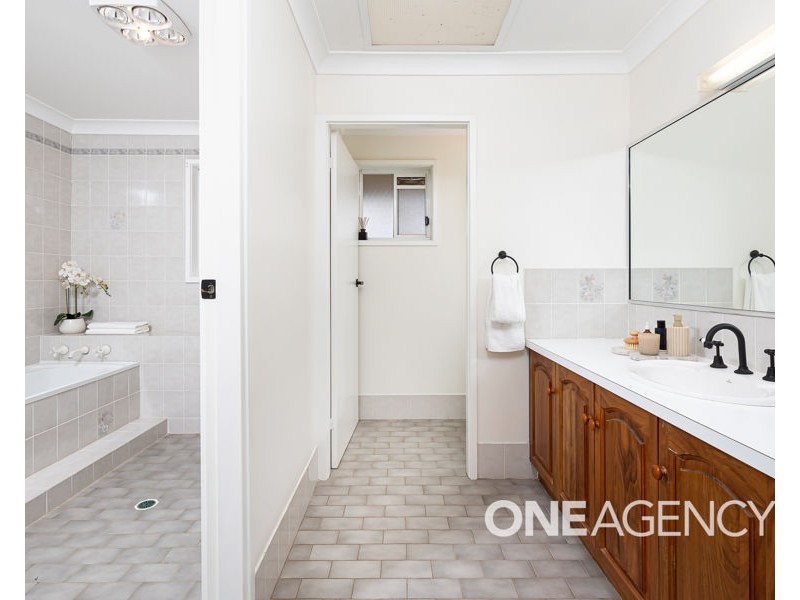 62 GREGADOO ROAD, Lake Albert NSW 2650