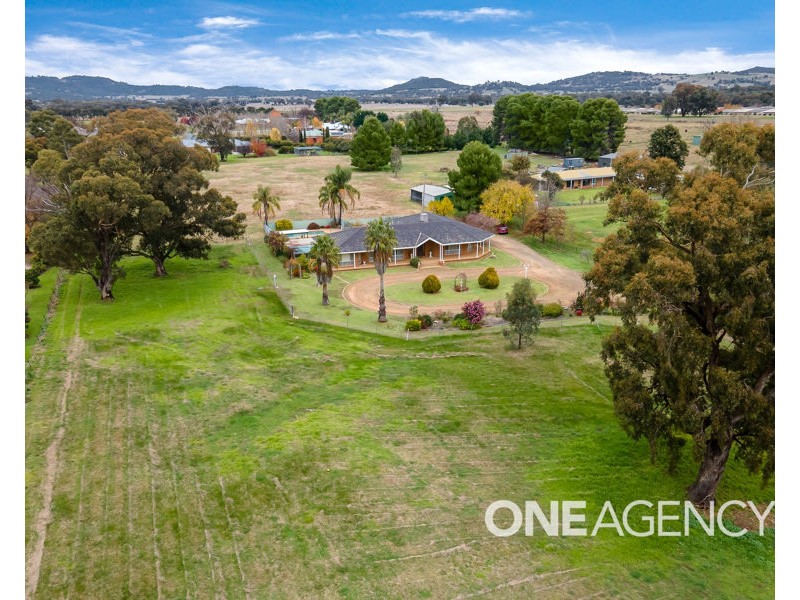 62 GREGADOO ROAD, Lake Albert NSW 2650