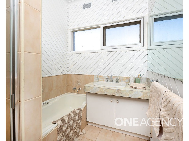 18 WHITE AVENUE, Kooringal NSW 2650