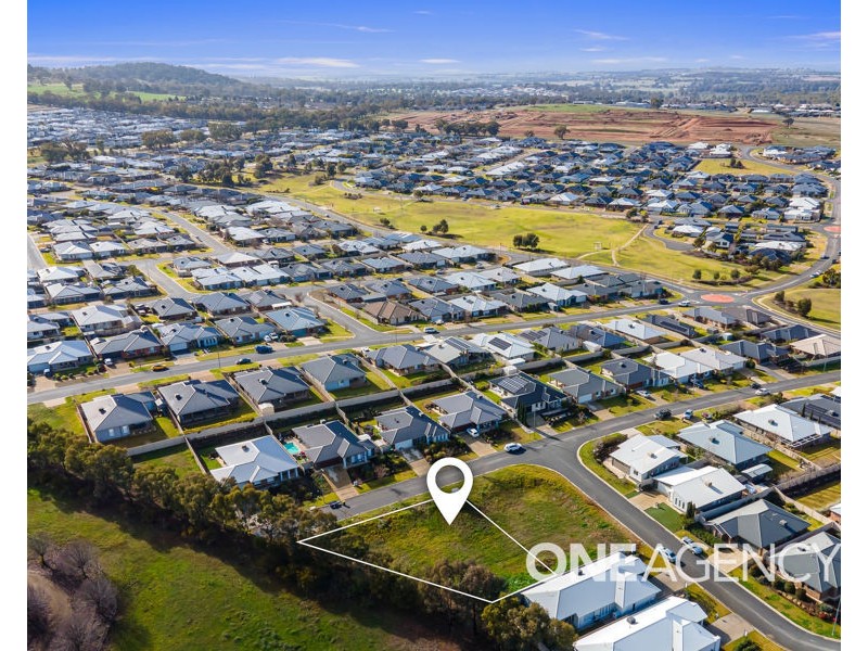 15 ELLERSLIE STREET, Gobbagombalin NSW 2650