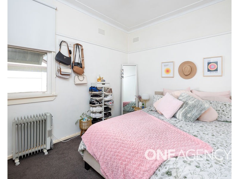 10 SPOONER AVENUE, Mount Austin NSW 2650