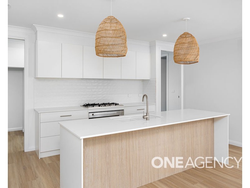 22 BENNELONG CRESCENT, Lloyd NSW 2650