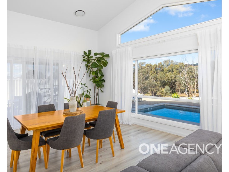 18 AH-KET AVENUE, Lloyd NSW 2650