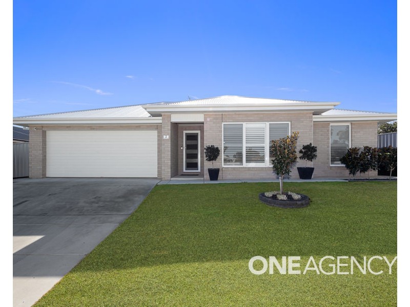 2 WIVEON STREET, Gobbagombalin NSW 2650