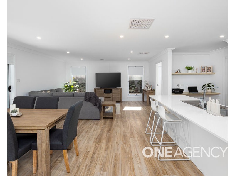 2 WIVEON STREET, Gobbagombalin NSW 2650