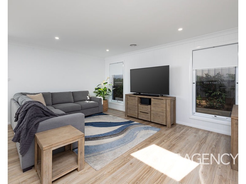 2 WIVEON STREET, Gobbagombalin NSW 2650