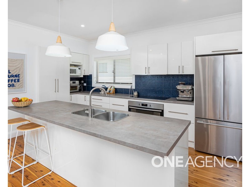 15 BANKS AVENUE, Kooringal NSW 2650