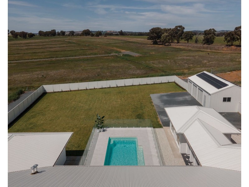 34 SIRIUS WAY, Gumly Gumly NSW 2652