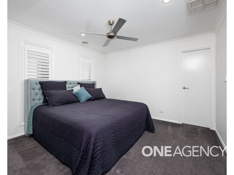 32 DARCY DRIVE, Boorooma NSW 2650