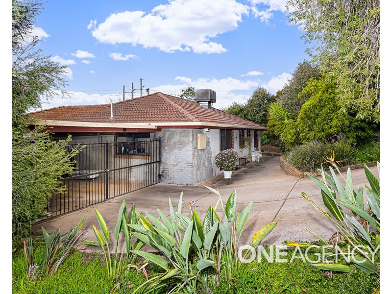 2 JAMIE PLACE, Tolland NSW 2650