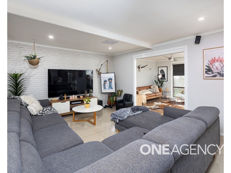 2 JAMIE PLACE, Tolland NSW 2650