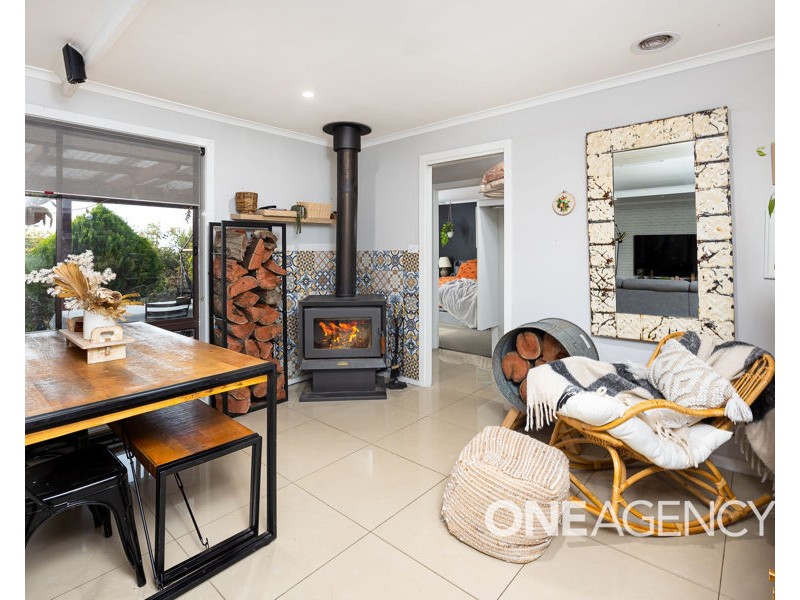 2 JAMIE PLACE, Tolland NSW 2650