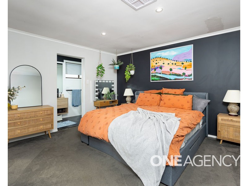 2 JAMIE PLACE, Tolland NSW 2650