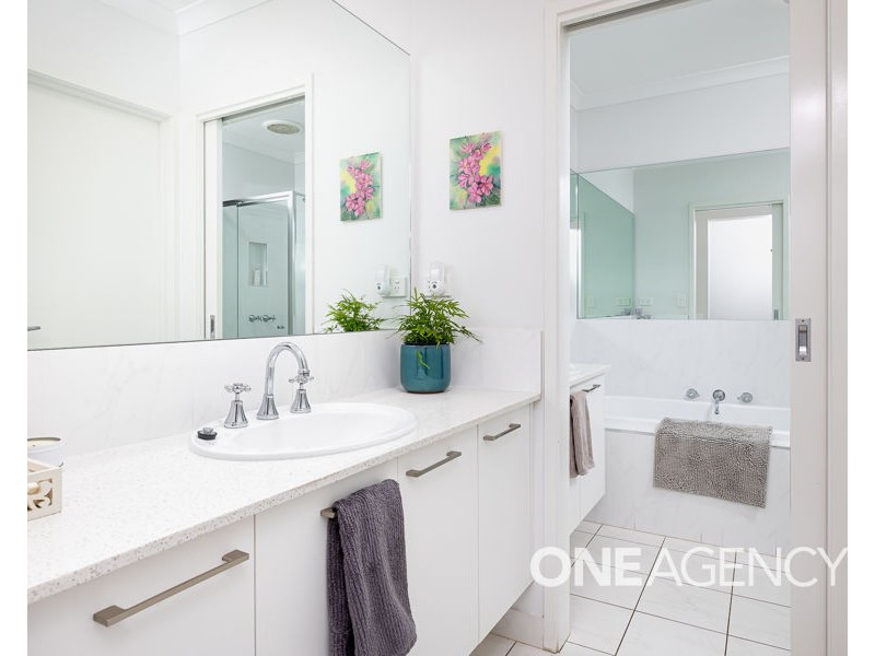 27 BARRINGTON STREET, Tatton NSW 2650