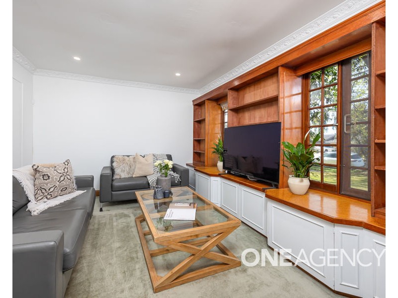 28 DALKEITH AVENUE, Lake Albert NSW 2650