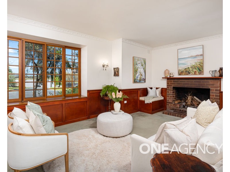 28 DALKEITH AVENUE, Lake Albert NSW 2650