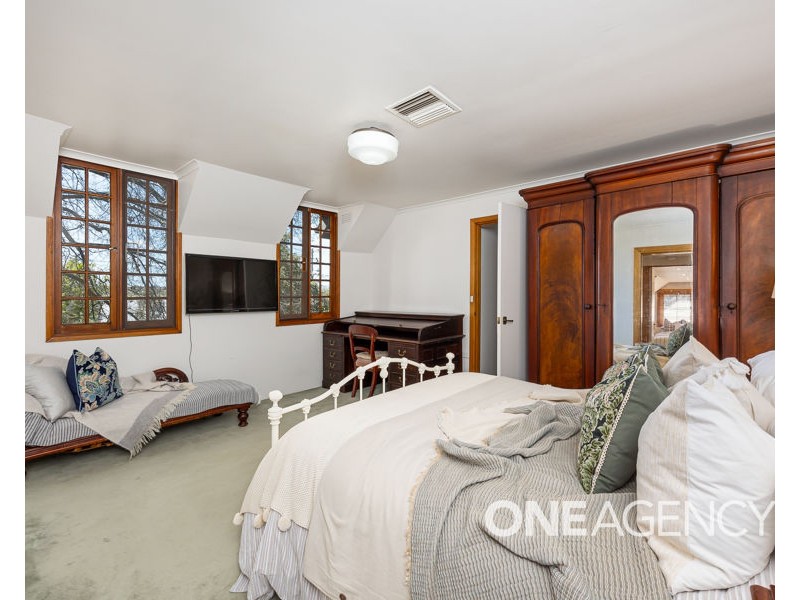 28 DALKEITH AVENUE, Lake Albert NSW 2650