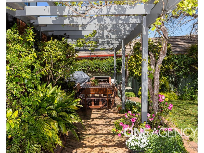 28 DALKEITH AVENUE, Lake Albert NSW 2650