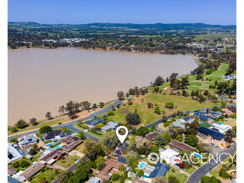 28 DALKEITH AVENUE, Lake Albert NSW 2650