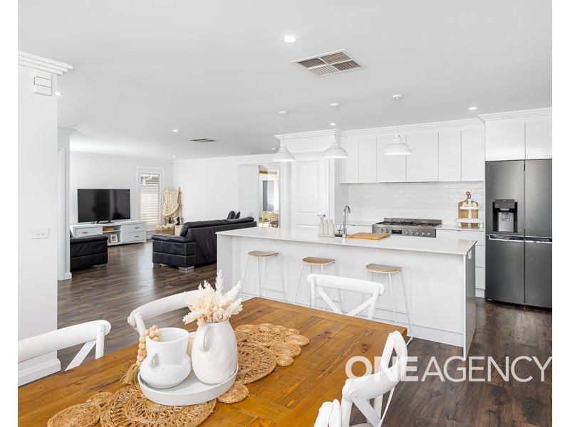 26 YENDA AVENUE, Gobbagombalin NSW 2650