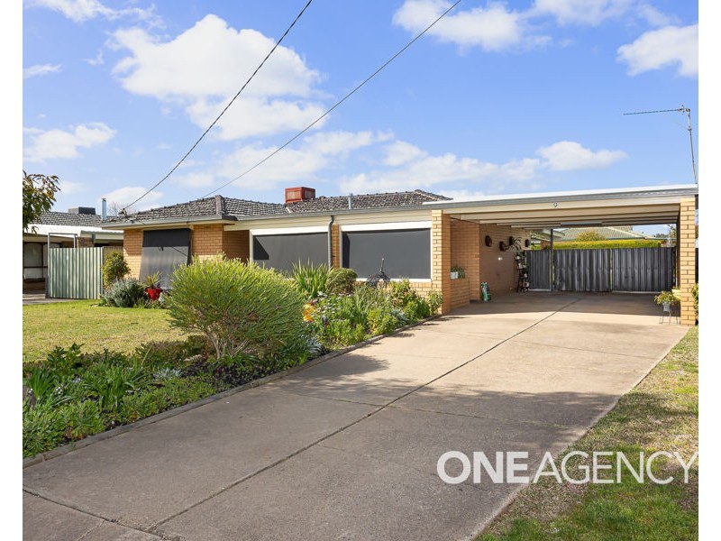 9 MAIN STREET, Lake Albert NSW 2650