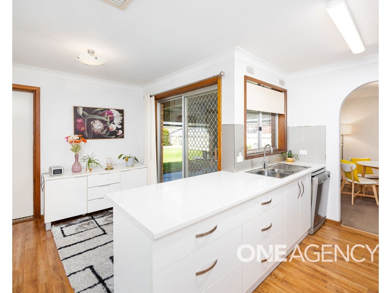 9 MAIN STREET, Lake Albert NSW 2650