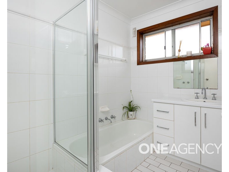 9 MAIN STREET, Lake Albert NSW 2650