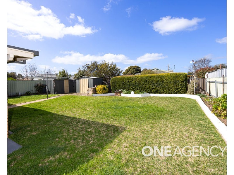 9 MAIN STREET, Lake Albert NSW 2650