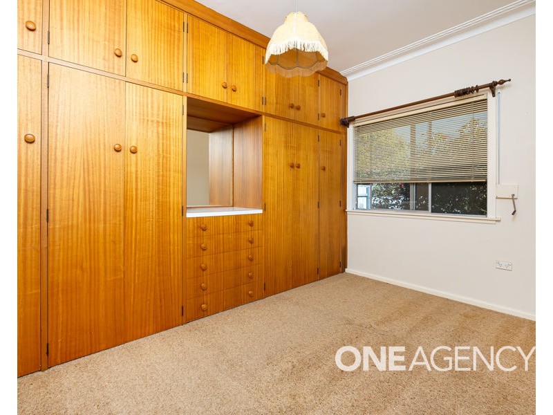 1 KILLARA AVENUE, Mount Austin NSW 2650