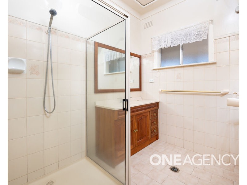 1 KILLARA AVENUE, Mount Austin NSW 2650