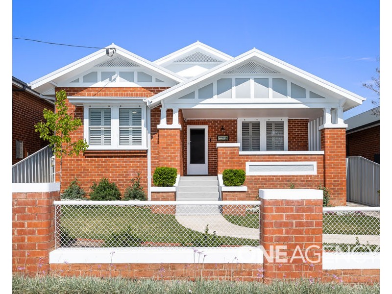 44 GARLAND STREET, Turvey Park NSW 2650