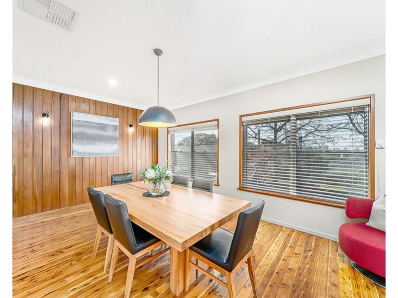 10 WILKS AVENUE, Kooringal NSW 2650