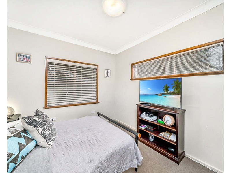 10 WILKS AVENUE, Kooringal NSW 2650