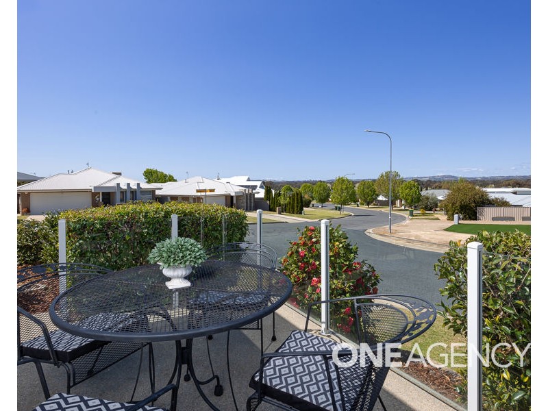 1/51 BRINDABELLA DRIVE, Tatton NSW 2650